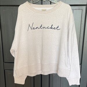 Cropped sweatshirt that looks like a sweater 88% cotton size L